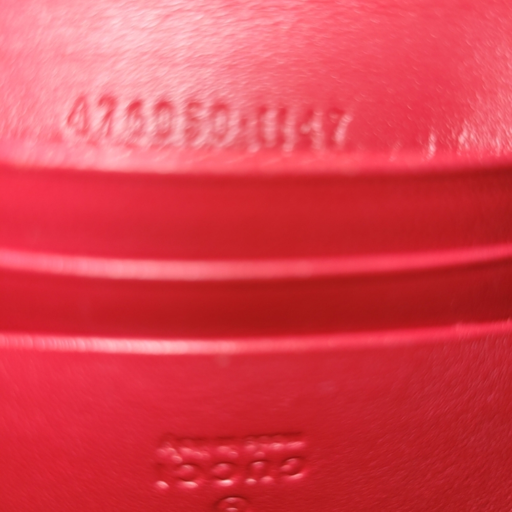 Gucci Supreme with Cherries - Picture 5 of 7